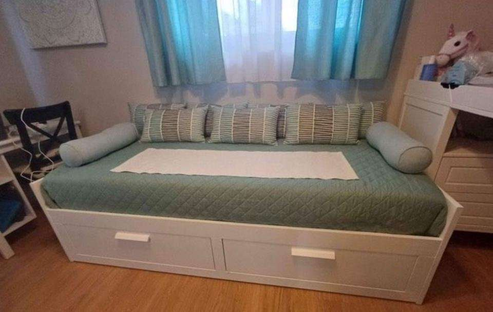 Ikea Brimnes rozkládací postel bílá 2 Malvik matrace prodáno - 3