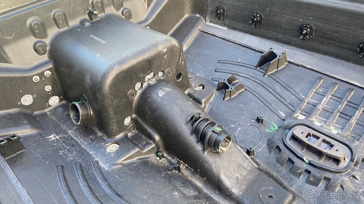 Sea Doo gti 90 trup spodní, nový - 3