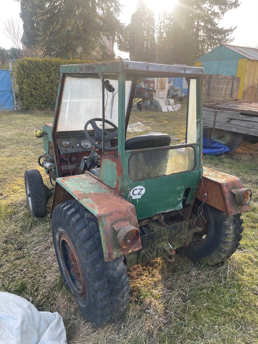 Prodám nebo vyměním Malotraktor + valník. - 3