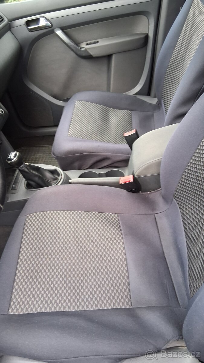 Volkswagen Touran - 3