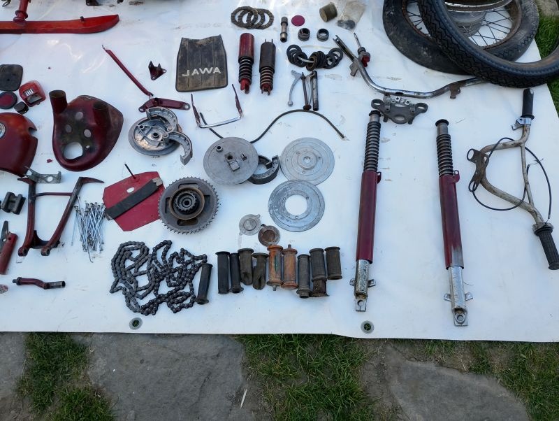 ND Jawa pérák / kývačka - 3