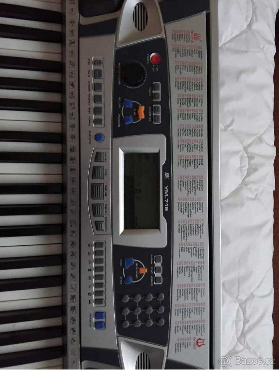 Elektrické klávesy/piáno/varhany - 3