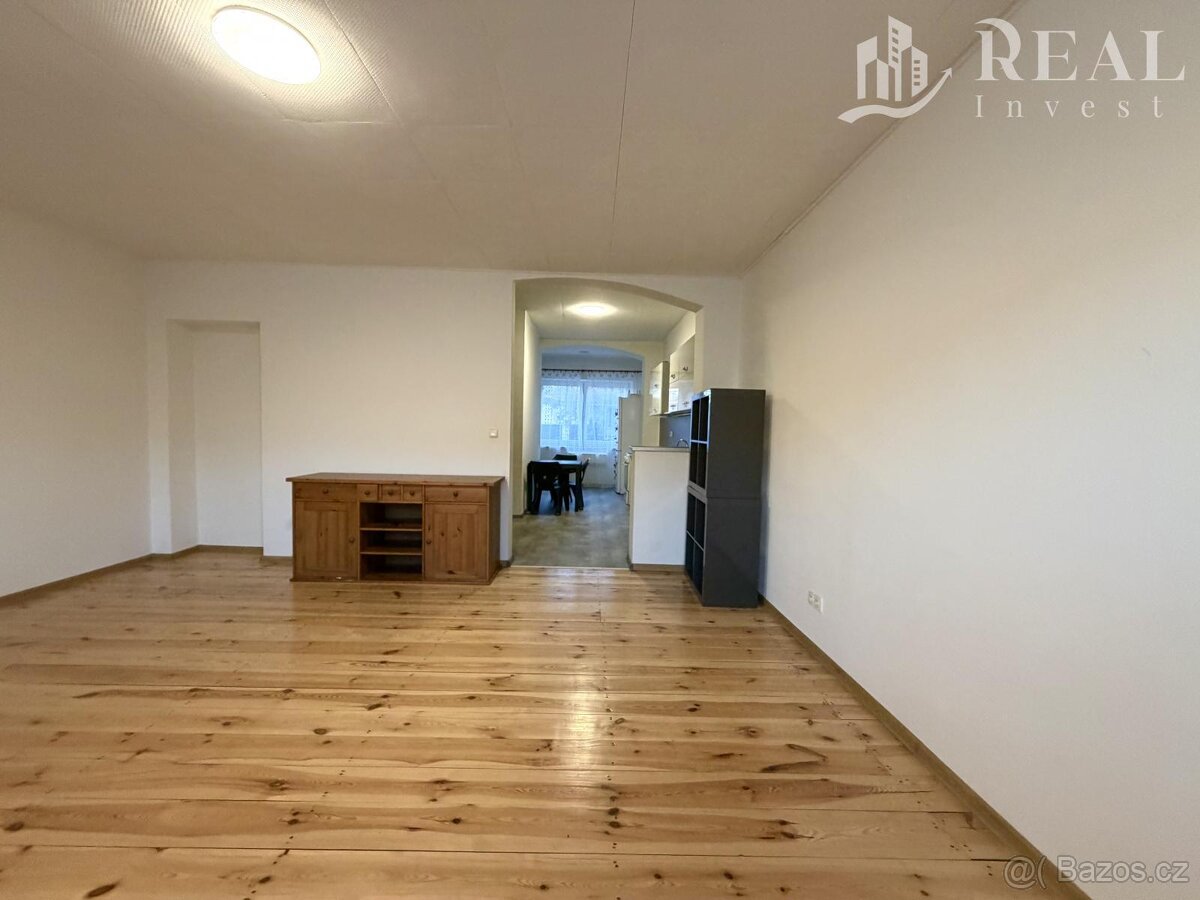 Pronájem atypického, světlého bytu 1+1 , Jirkov, ul. Mosteck - 3