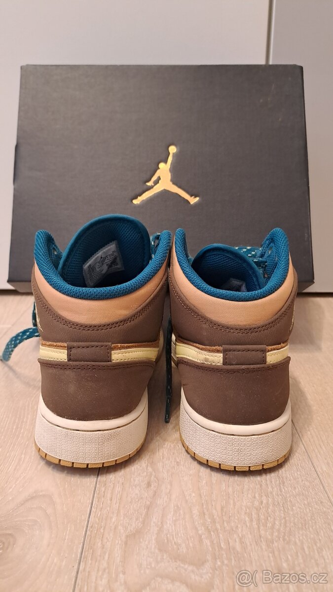 AIR JORDAN 1 MID SE(GS) vel. 37.5 - 3