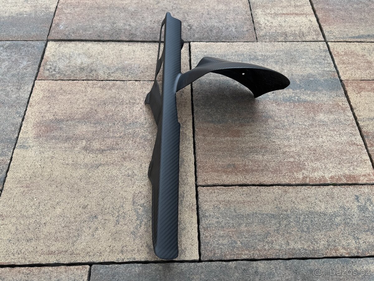 Suzuki gsx-r1000 zadny blatnik s krytom retaze carbon - 3