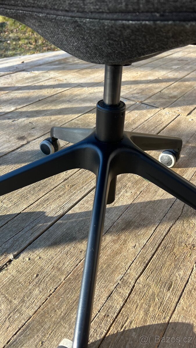 Kancelářská židle s područkami Ikea - 3