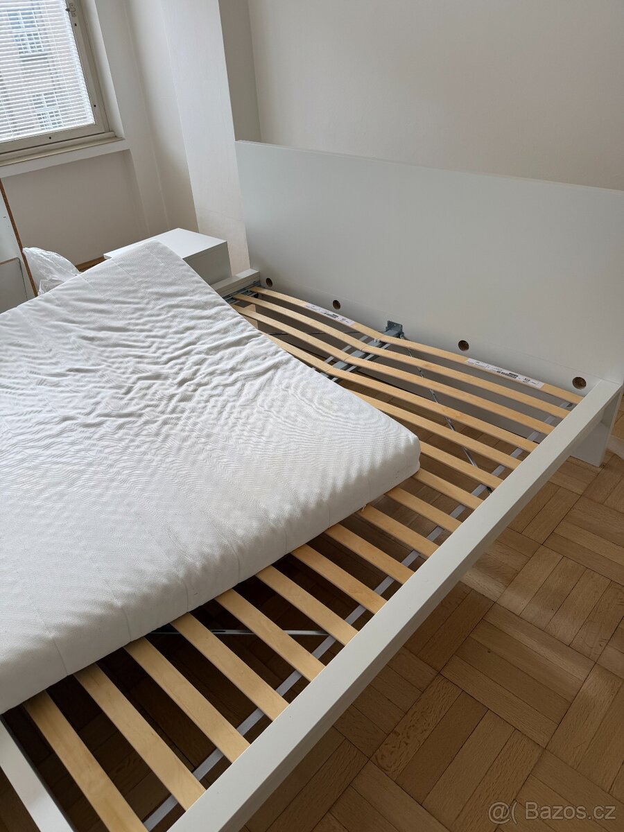 Bila postel MALM 180x200 - 3