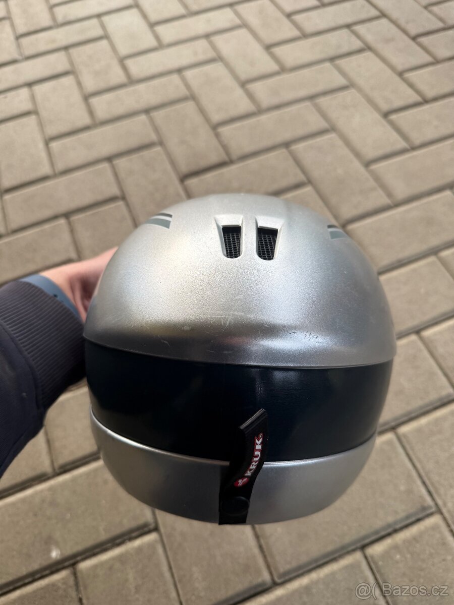 Lyžařská helma - 3