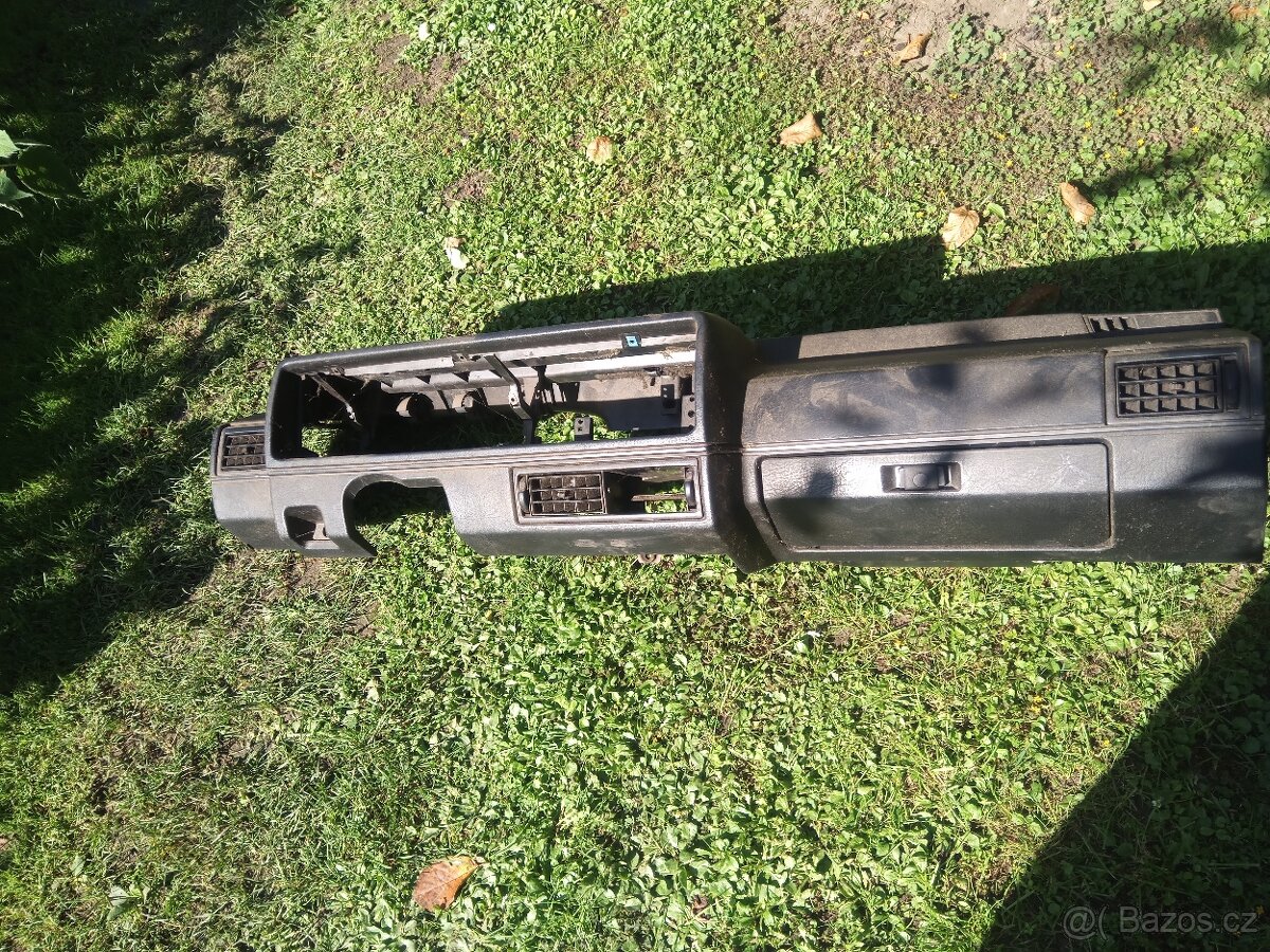 VW GOLF MK2 - díly - 3