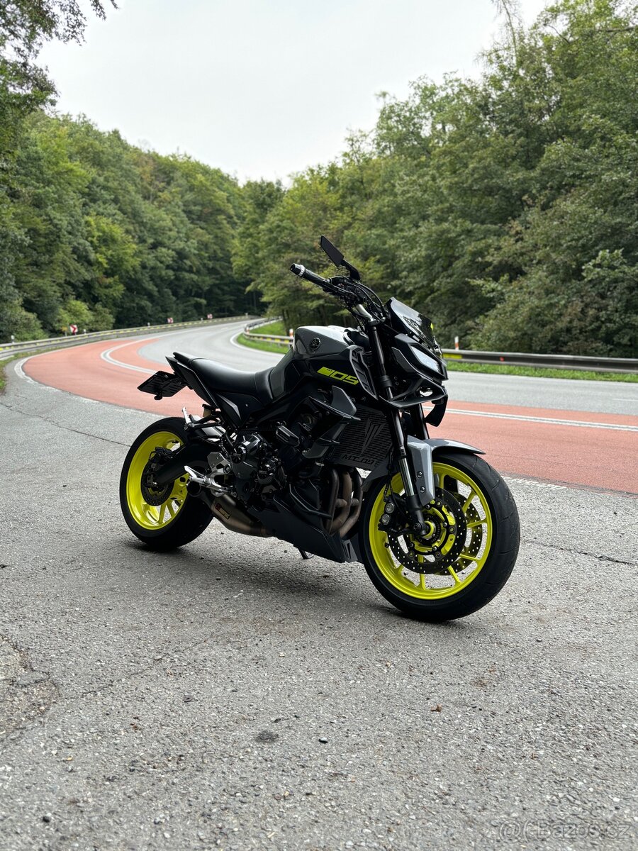 Klín pod motor Yamaha MT-09 Tracer alá PUIG - 3