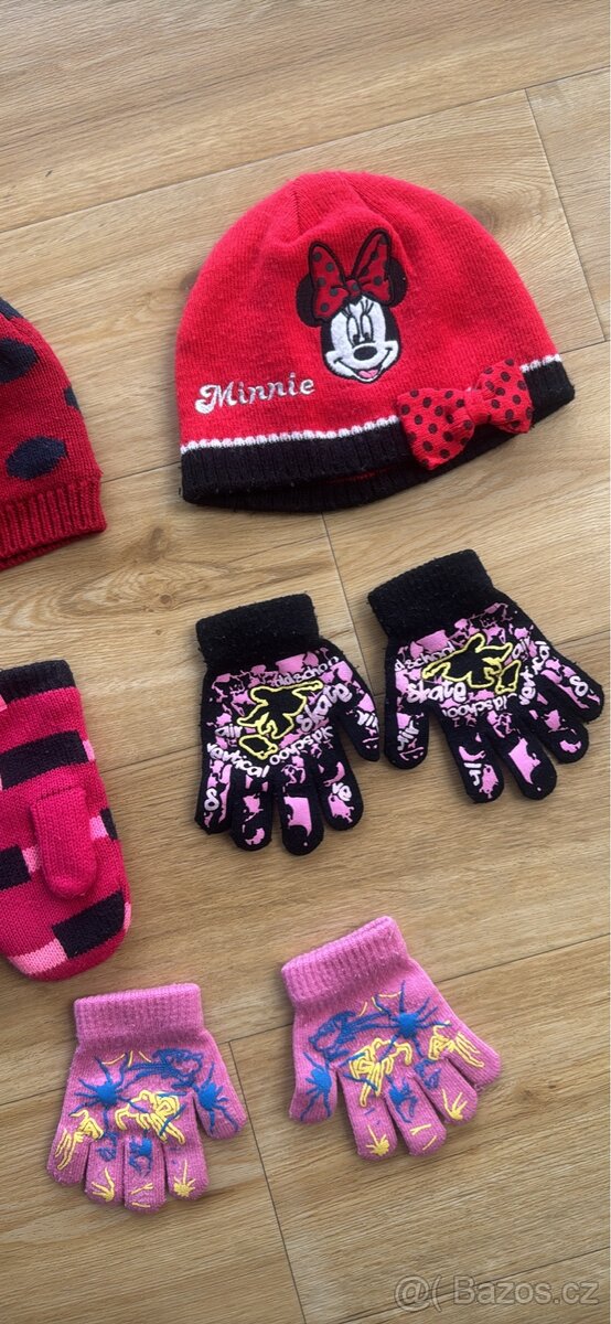 2 x cepice Minie, 3 x rukavice, vel. 3-6 let - 3