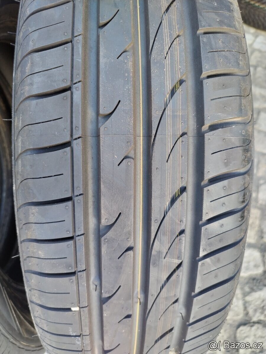 165/65/15 letni pneu MICHELIN a NEXEN 165/65 R15 - 3