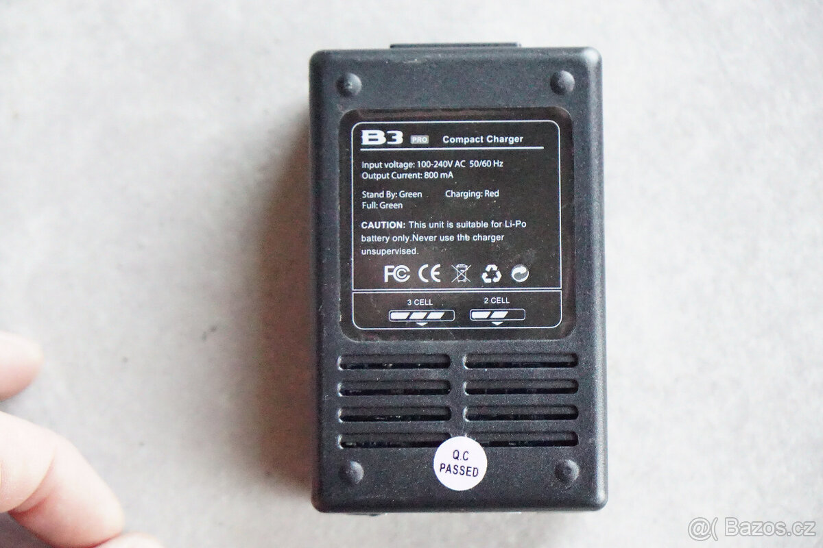 Univerzální nabíječka modelářských baterií - 3