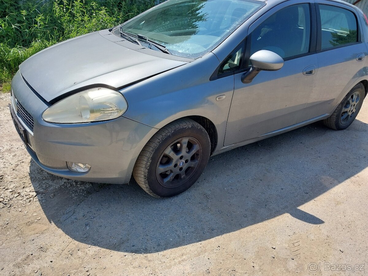 Fiat Punto Grande 1.2i - 3