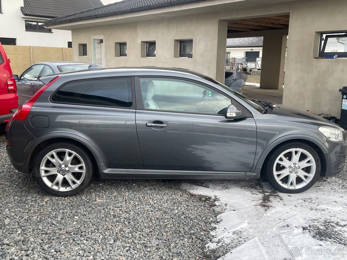 Volvo c30 1.6d 80 kw najeto 153.000km - 3