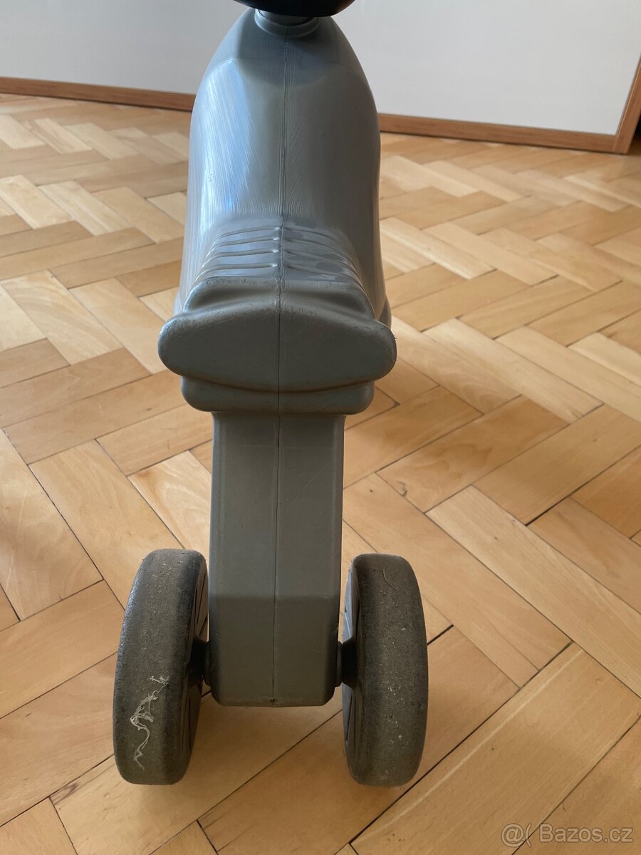 Plastova detska motorka - 3