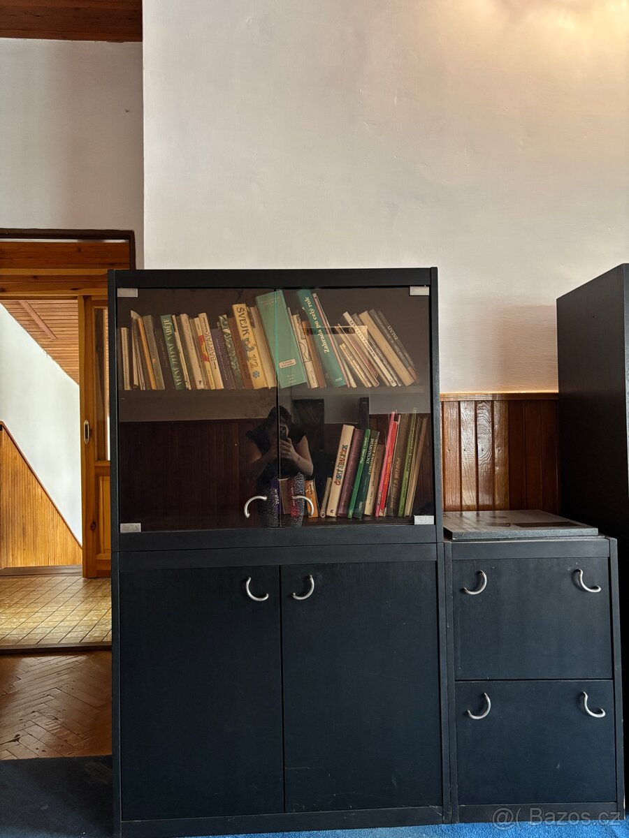 Obývací/kancelářská stěna - 3