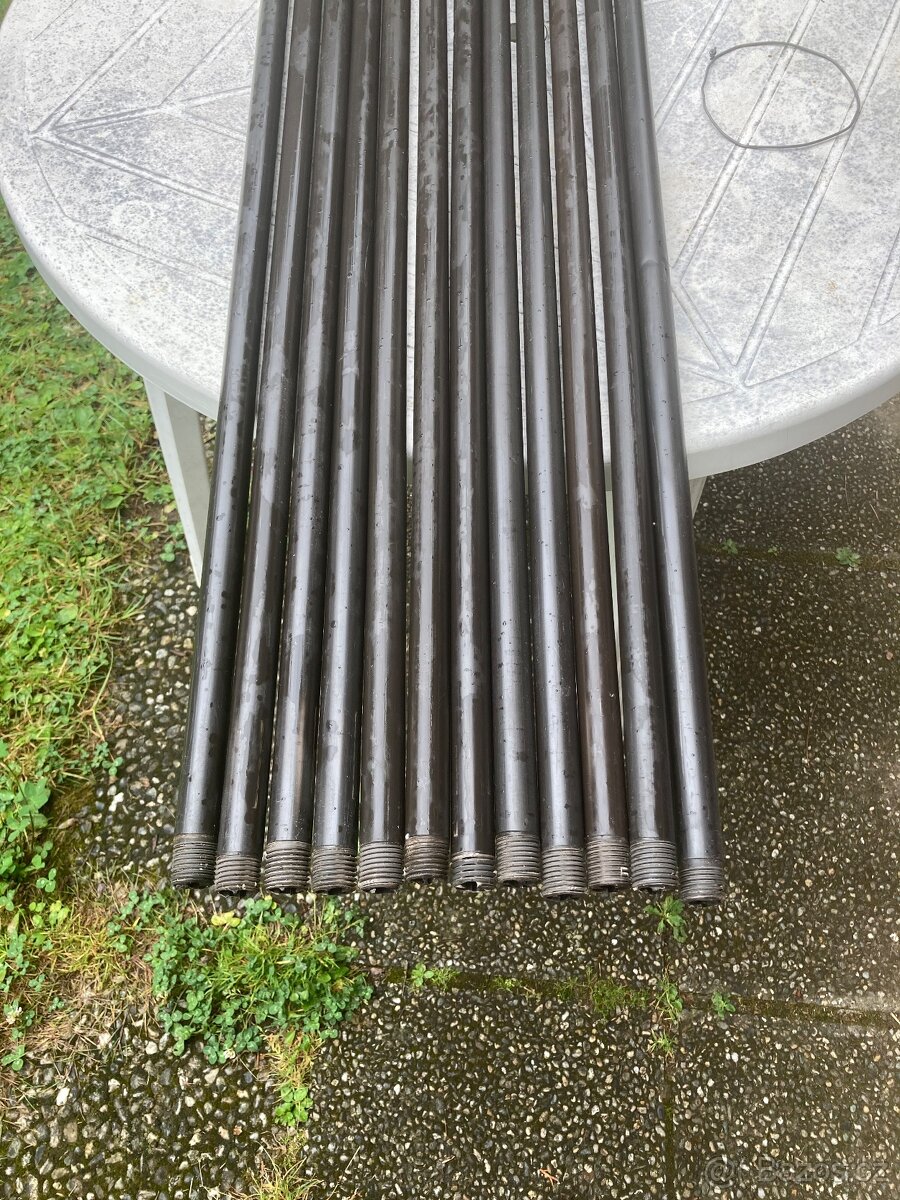 Násady ke smetáku - 3