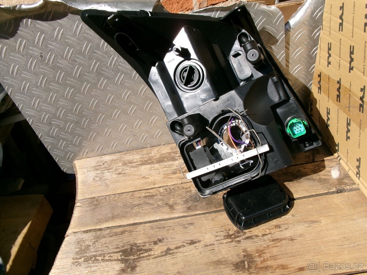 FORD TRANSIT , 2006-2013 - PŘEDNÍ LEVÉ SVĚTLO - 3