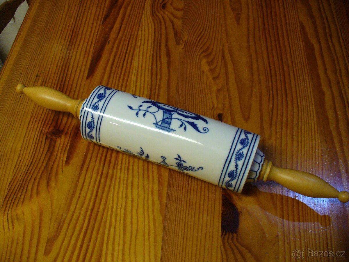 Cibulák - váleček na nudle - 3