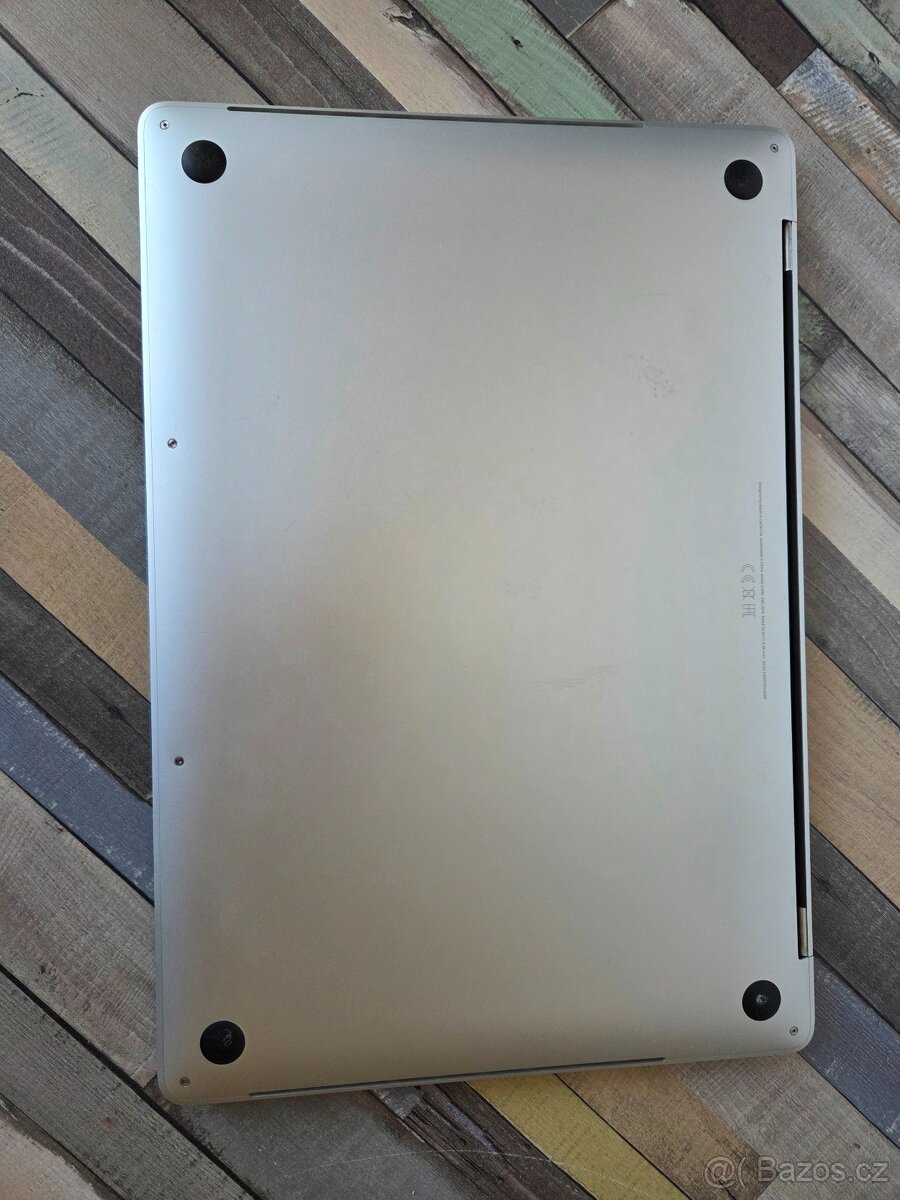 Apple MacBook Pro | 15" | 2018 | i7 | 512 GB - 3