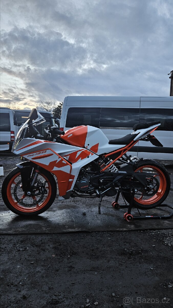 Ktm rc 125 2023 - 3