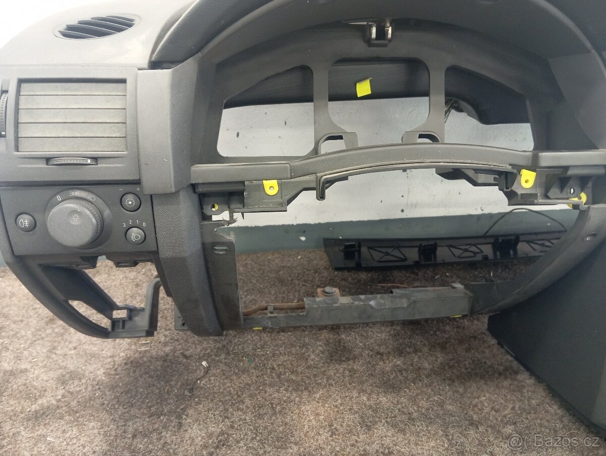 Palubní deska Opel Meriva - 3