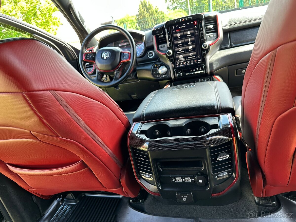 Dodge Ram Rebel 1500 v8 LPG