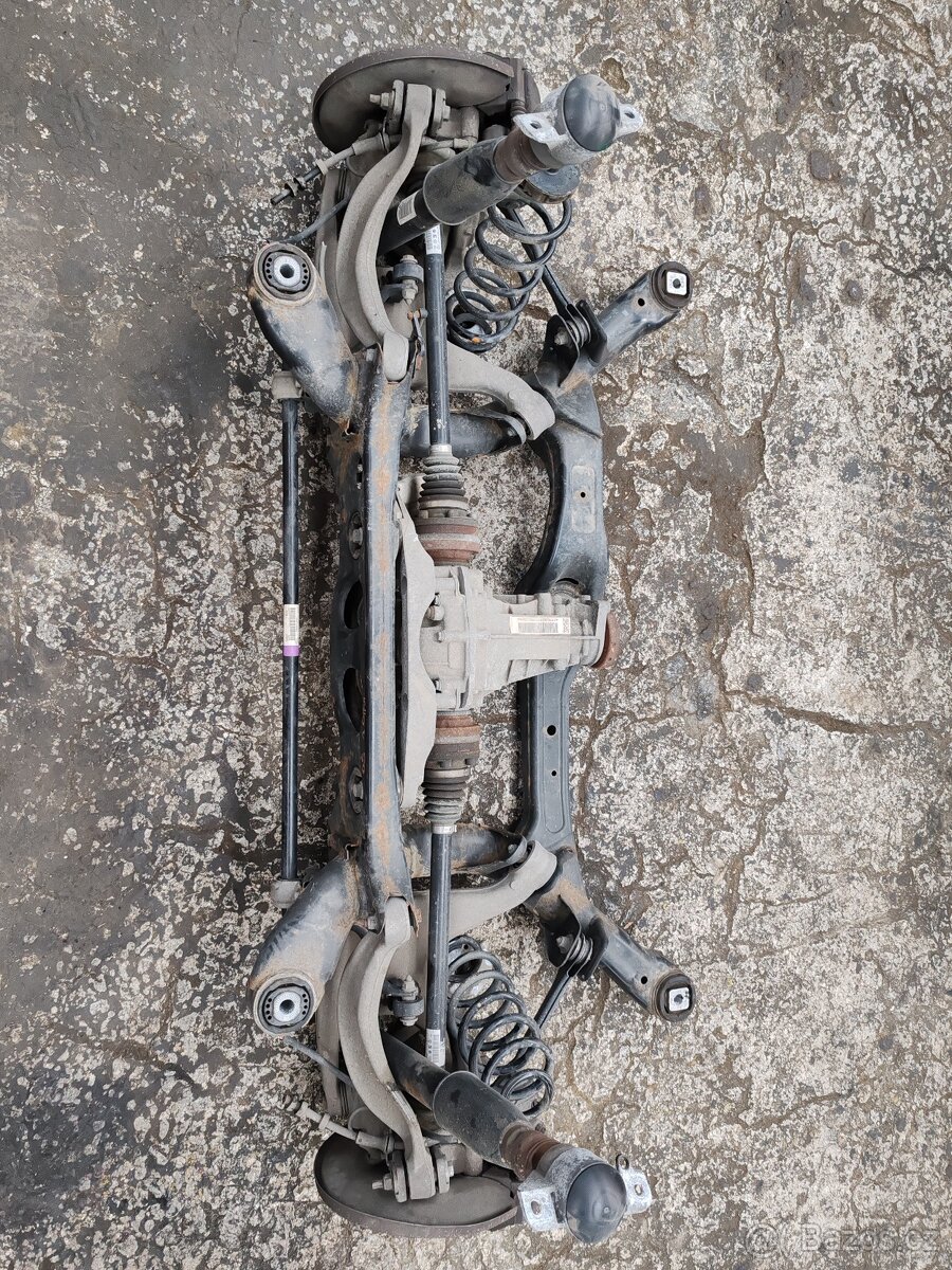 Audi Q5 8R zadna náprava KOMPLETNA - 3