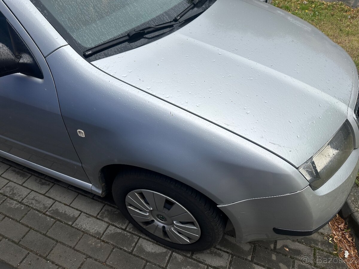Škoda fabia 1 Díly stříbrná 9102 kod laku - 3