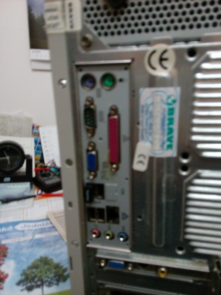 počítač BRAVE AKO267 - 3