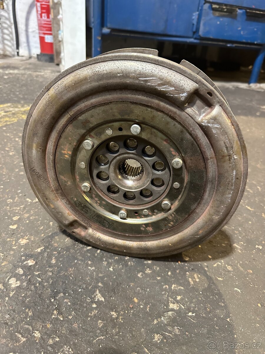 AUDI S-Tronic 0B5 DL501 Dvouhmota 0B5105317T - 3