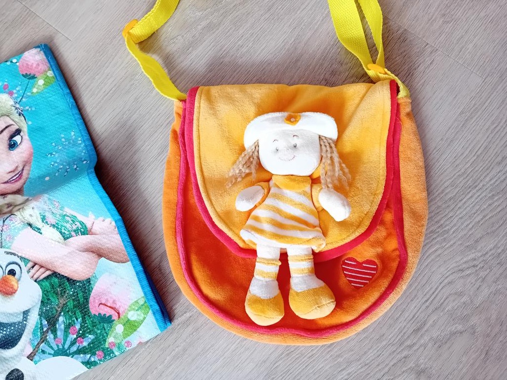 HEZKÉ DĚTSKÉ TAŠTIČKY S OBRÁZKY / zn.Disney / Frozen - 3