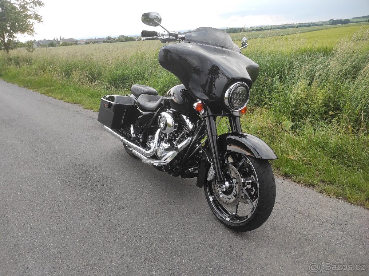HARLEY DAVIDSON FLHX Street Glide - 3