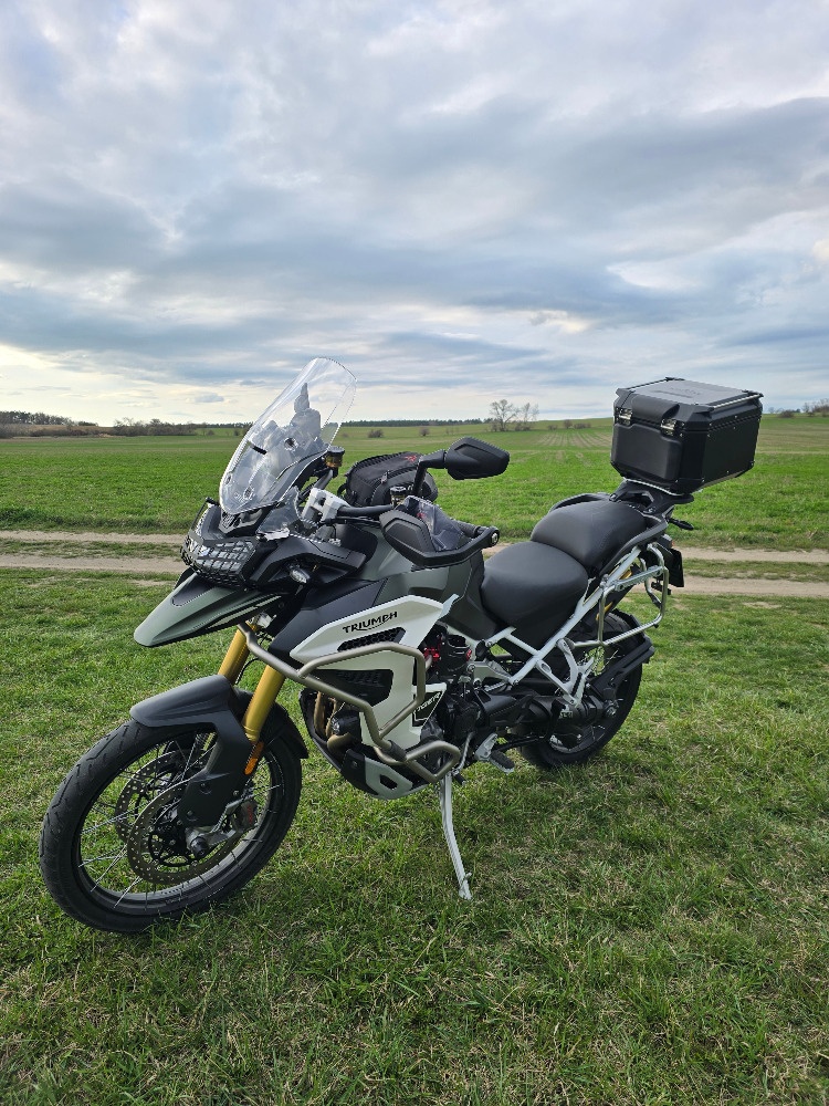 Triumph Tiger 1200 Rally Explorer - 3