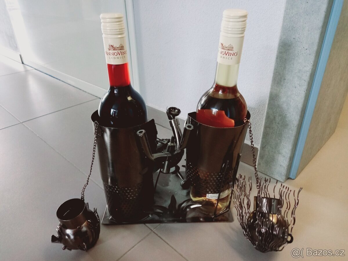 Kovová dekorace na víno - 3