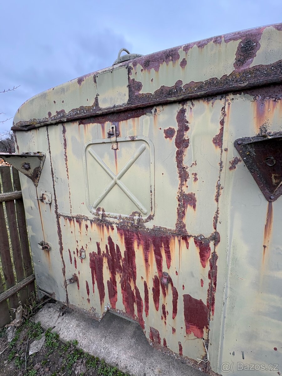 STAVEBNÍ BUŇKA-MARINGOTKA - 3