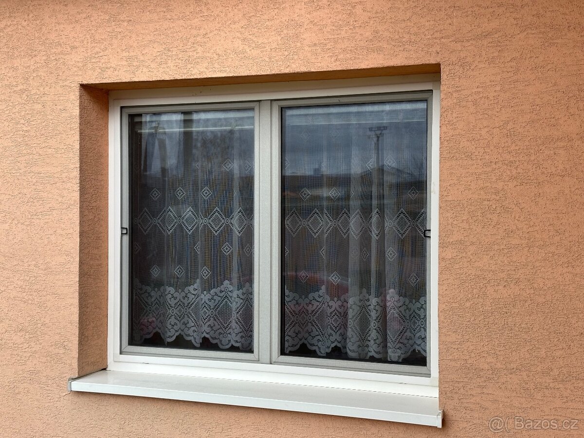 Nabízím k prodeji stará plastová okna - 3