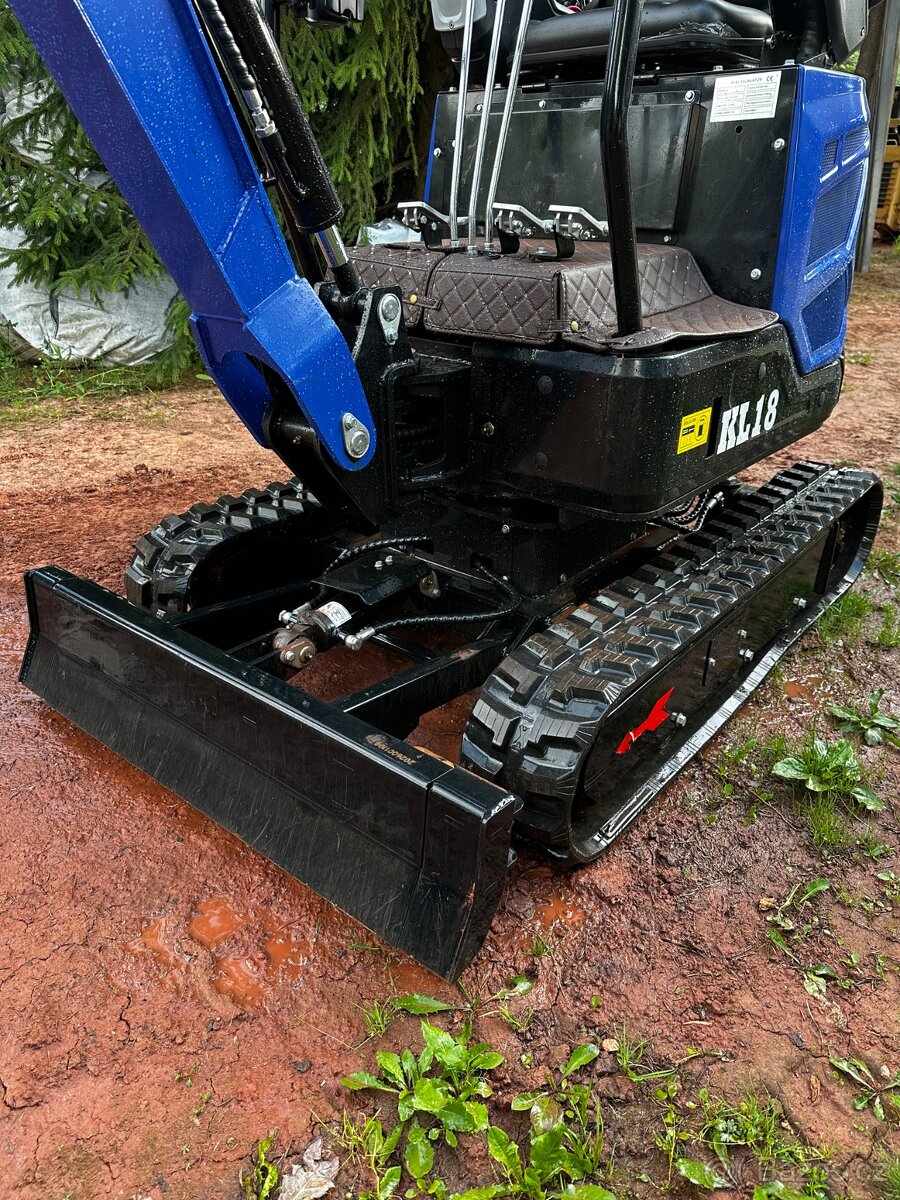 Minibagr Kalrox KL18 - 3