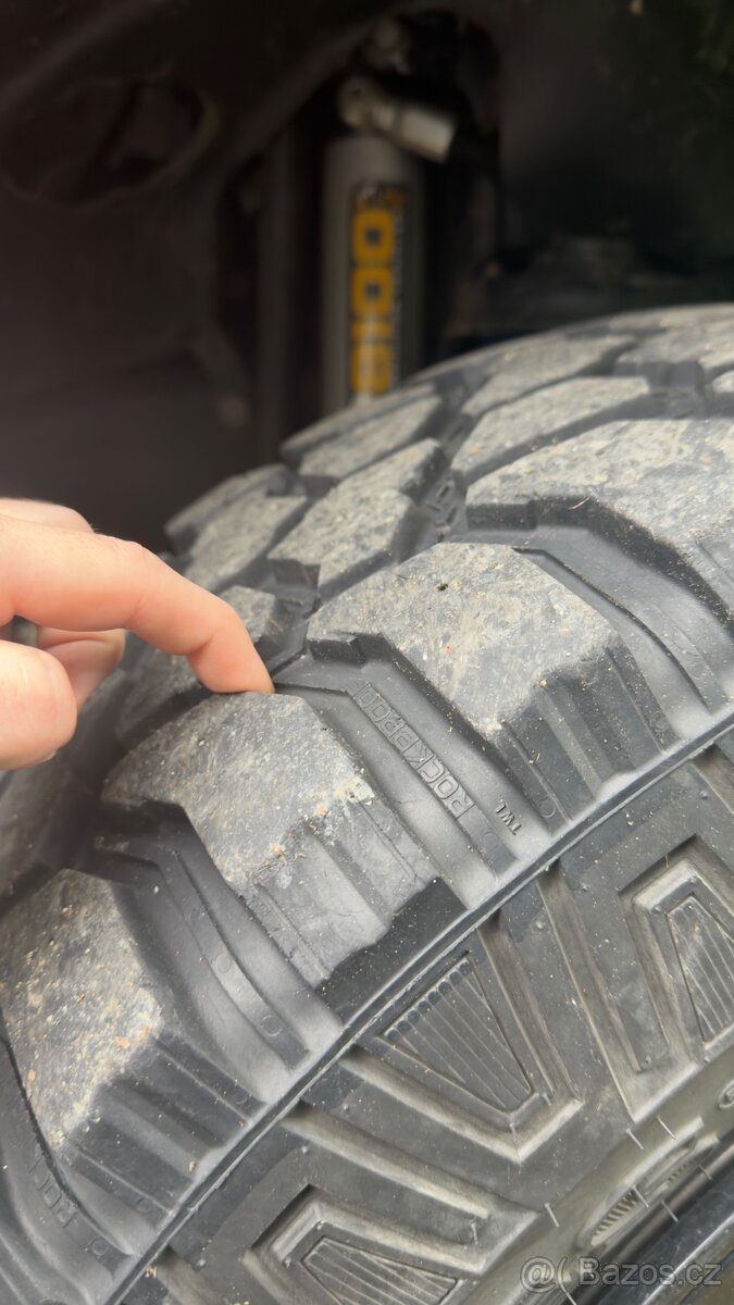 Nokian rock proof 285/70 r17 - 3