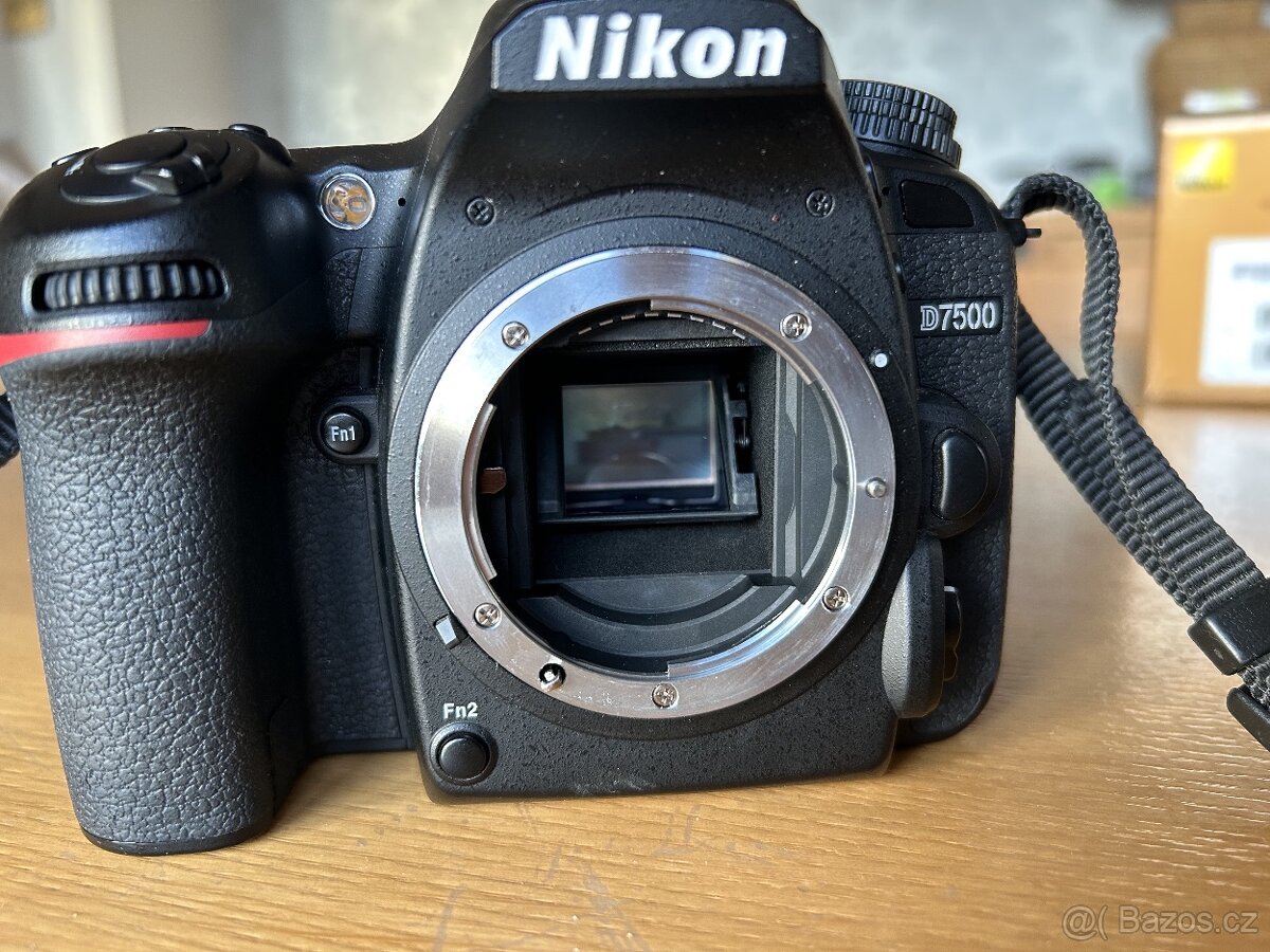Nikon D7500 a objektivy - skvělý stav. - 3