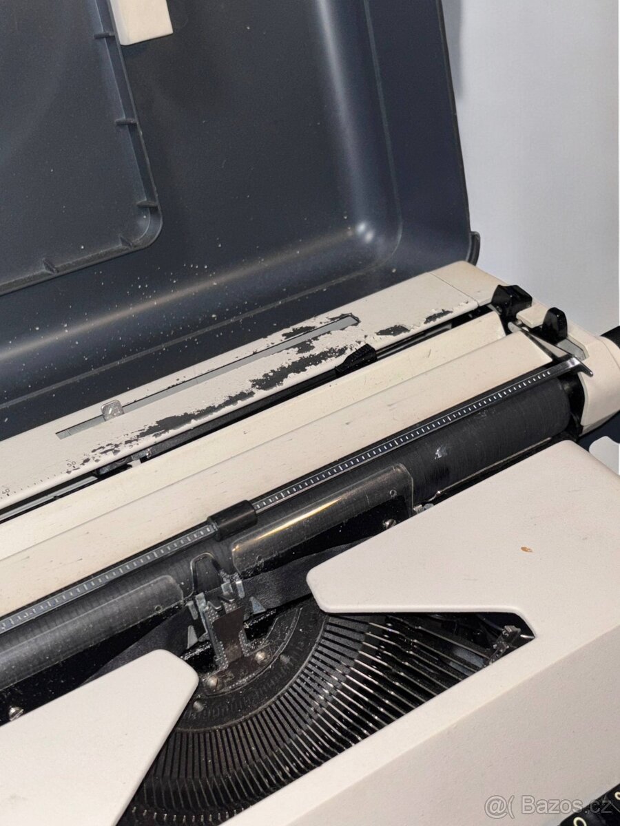 Psací stroj Consul 2226 – plně funkční, s boxem a doplňky - 3