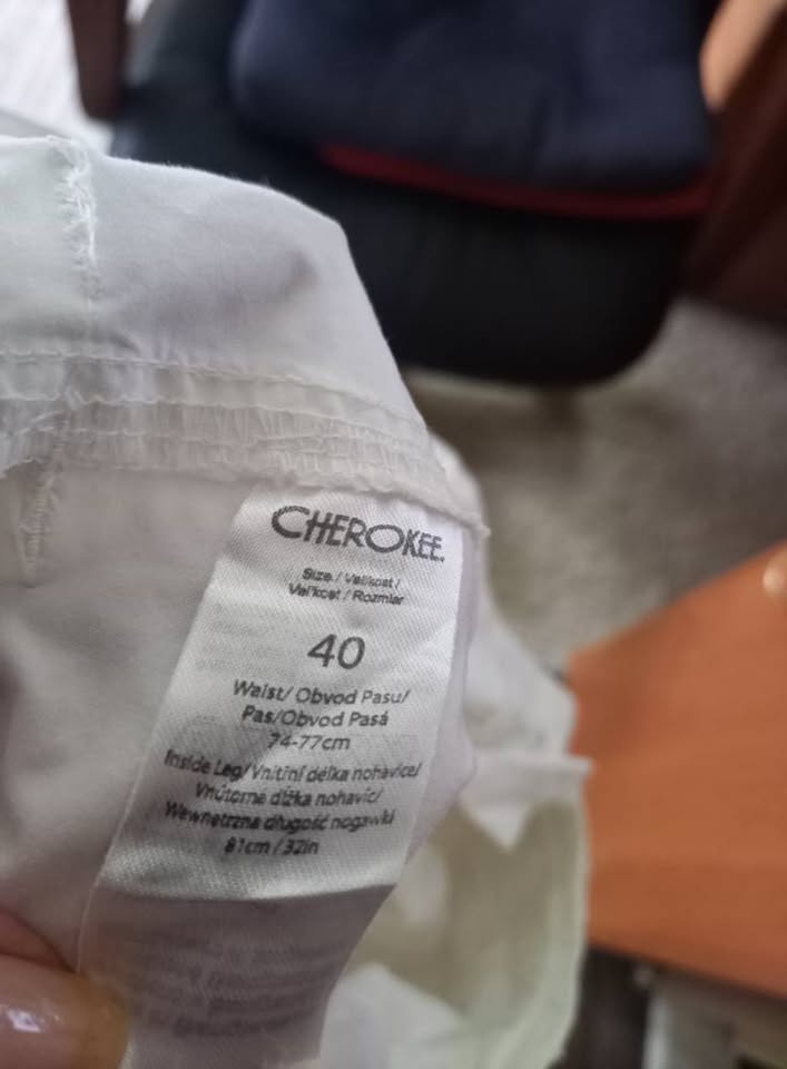 bílé letní kalhoty Cherokee vel 40 - 3