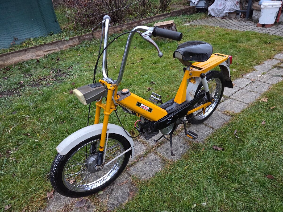 Babetta 207 s kartičkou, žlutá, pěkná, zachovalá původní 7. - 3