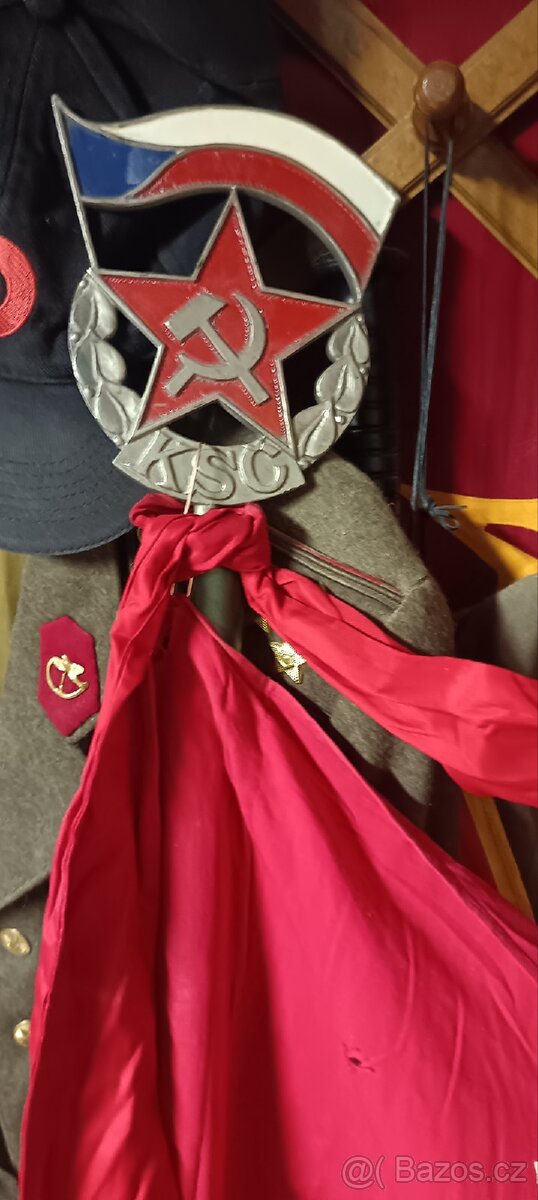 Prodám vlajku KSČ - 3