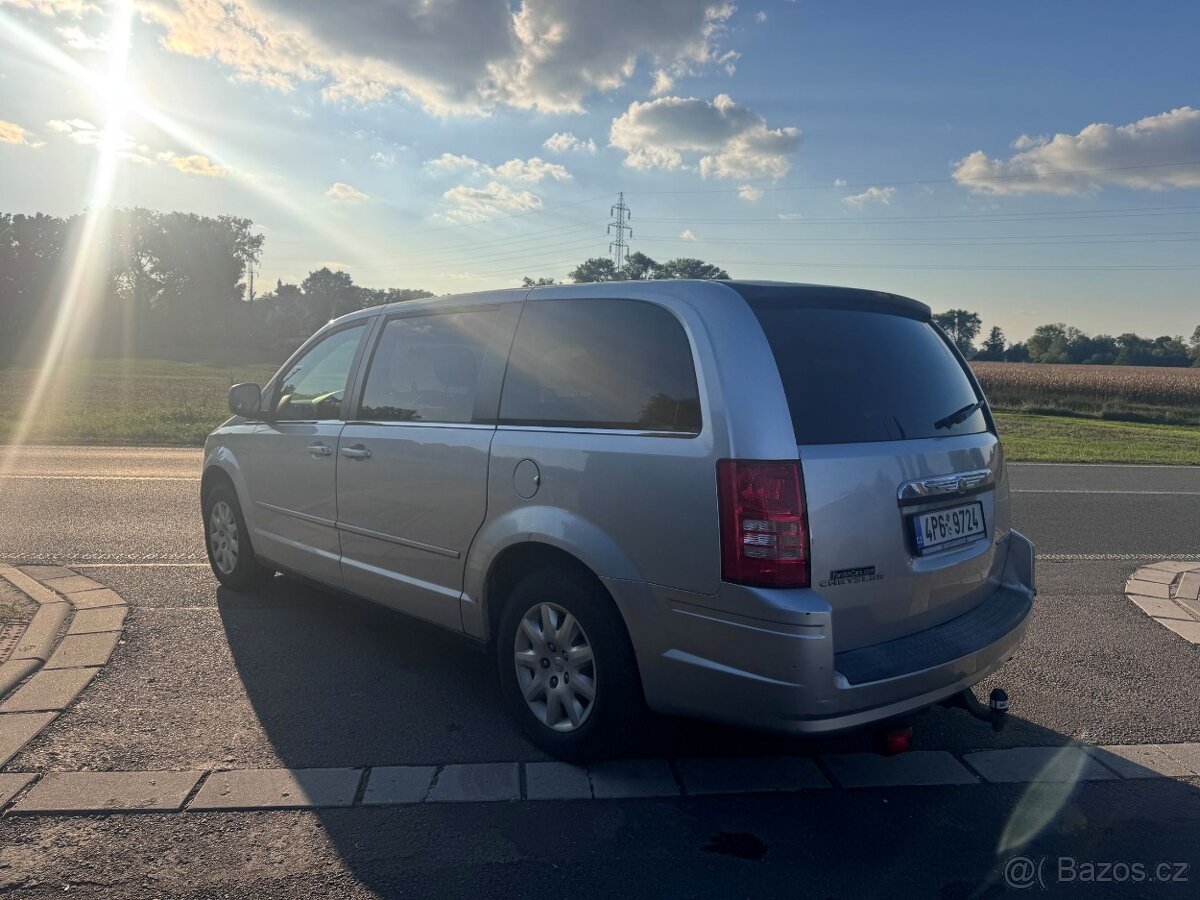Chrysler Town Country 3,3 V6 RT 2009 DPH - 3