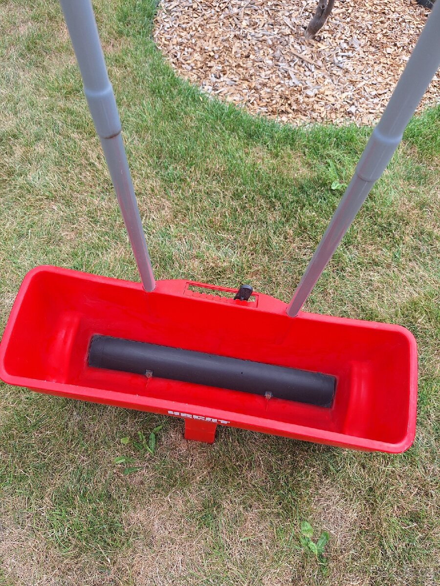 Vozík na hnojení, setí, solení HECHT - 3