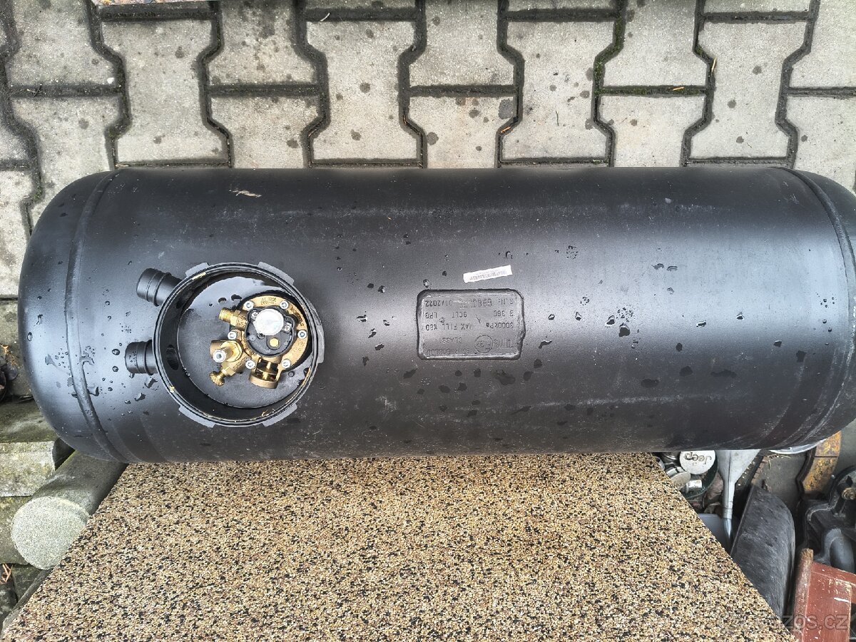 Valová LPG nádrž 90l - 3