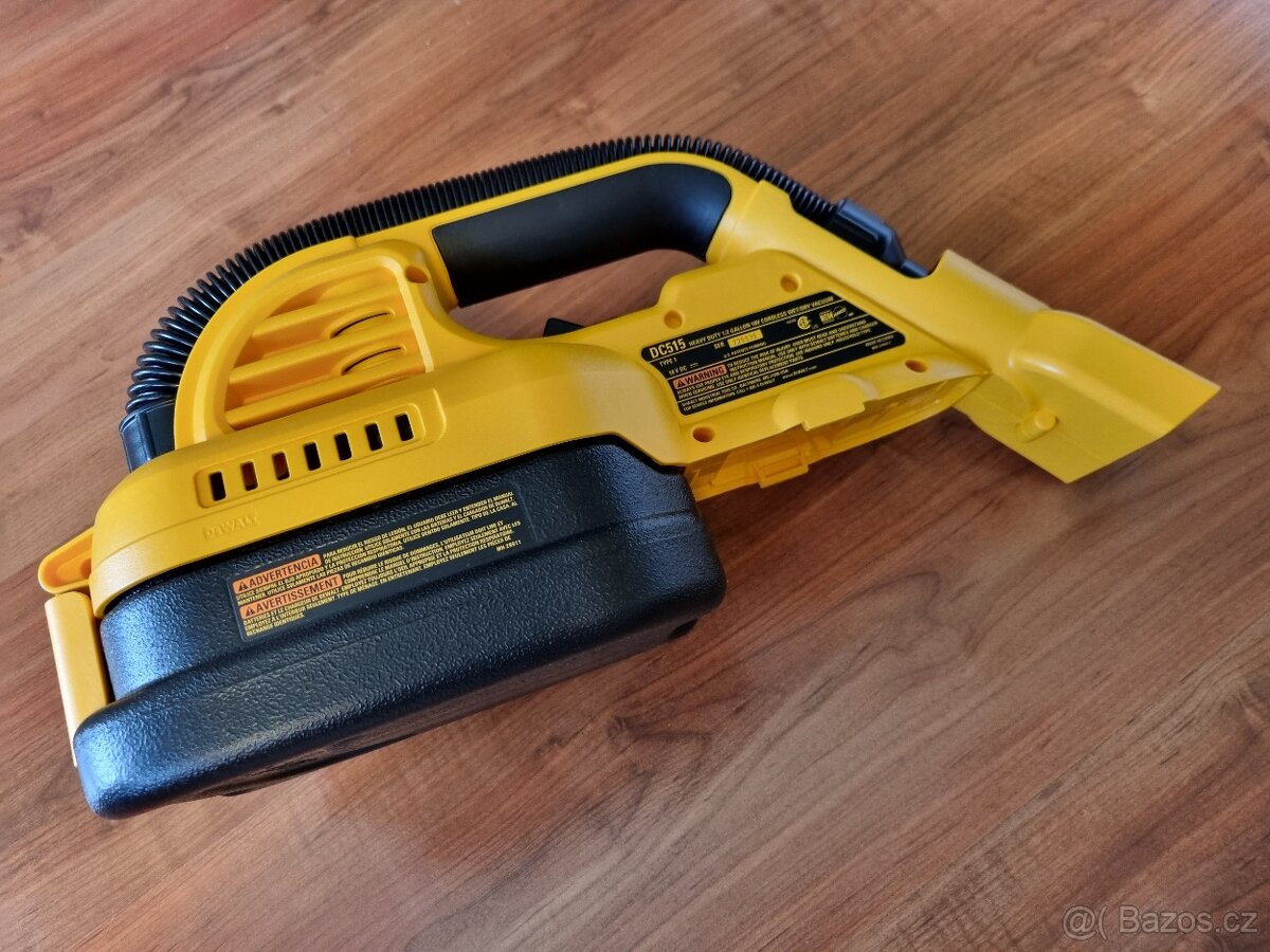 Vysavač Dewalt DC515 - 3