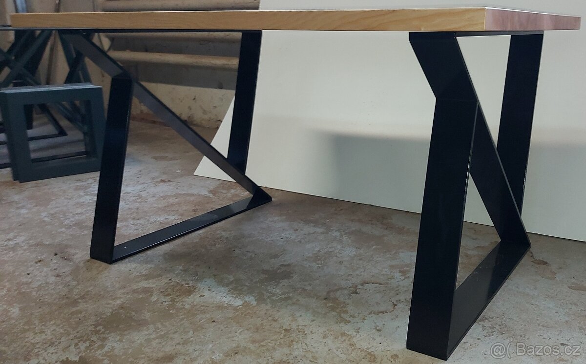 Prodám jídelní stůl II - 3